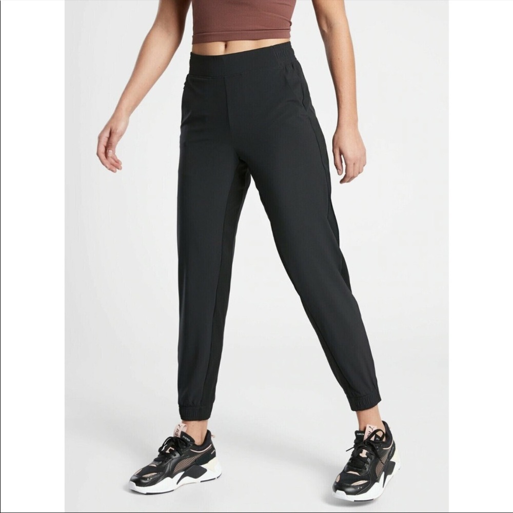 Athleta Brooklyn Jogger Featherweight Stretch Pull-On Pant Black Size 4